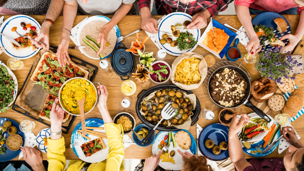 Immunity and children 4 People eating together